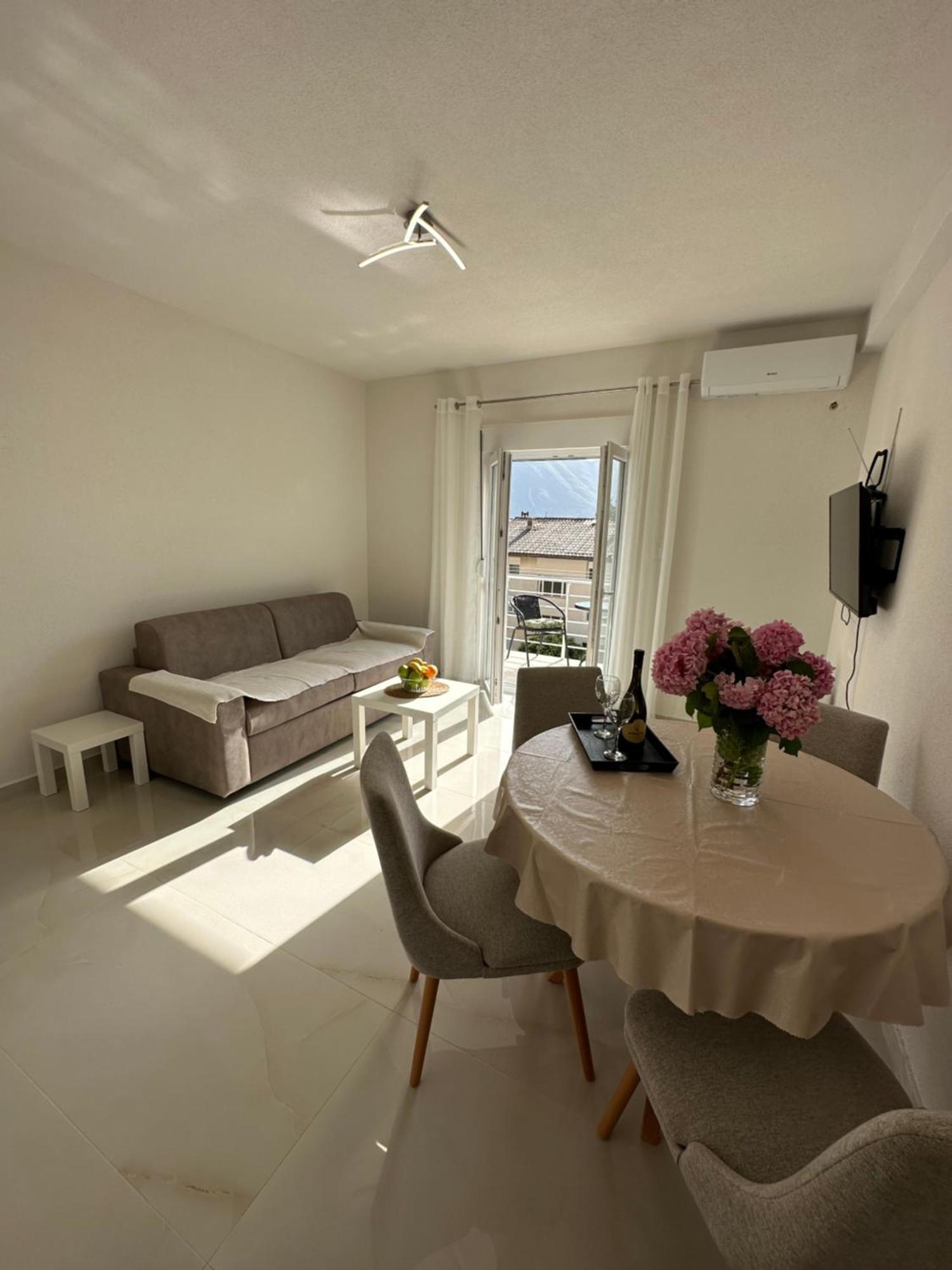 Sunny Apartment コトル エクステリア 写真